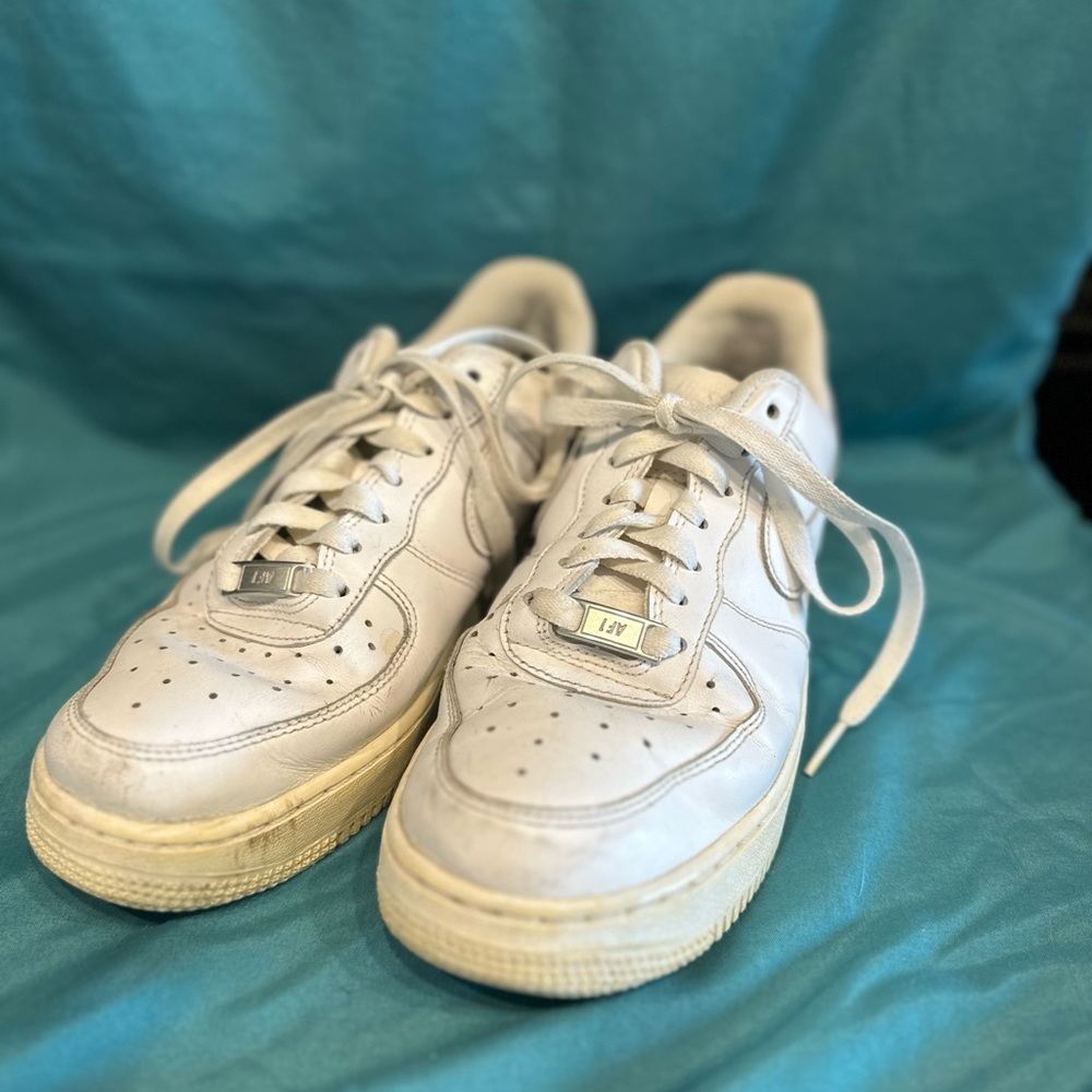 Women’s AF1 sneakers
